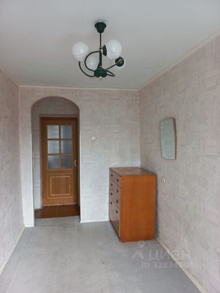 Аренда 3-комн квартиры на вторичном рынке Петергоф, бульвар Разведчика, 6к1