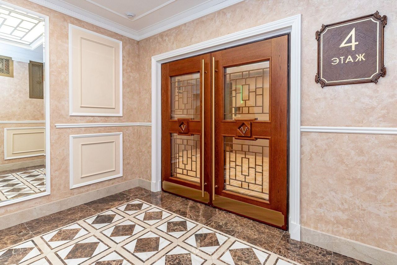 Продажа 4-комн квартиры на вторичном рынке улица Гастелло, 7