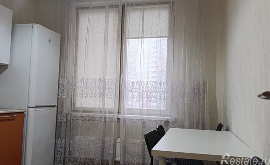 Продажа 1-комн квартиры на вторичном рынке Нововатутинская 1-я ул,  д. 1