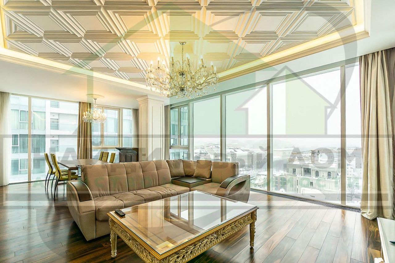 Продажа 4-комн квартиры на вторичном рынке Цветной бульвар, 2