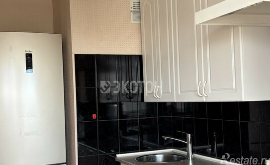 Продажа 3-комн квартиры на вторичном рынке Суздальский пр-кт,  д. 83