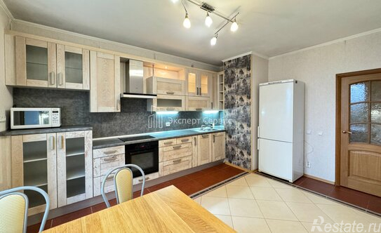 Продажа 4-комн квартиры на вторичном рынке Пулковская ул,  д. 6,  к. 4