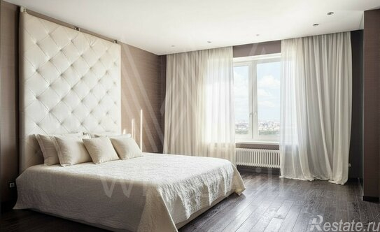 Продажа 4-комн квартиры на вторичном рынке ул Мосфильмовская,  д. 70,  к. 4