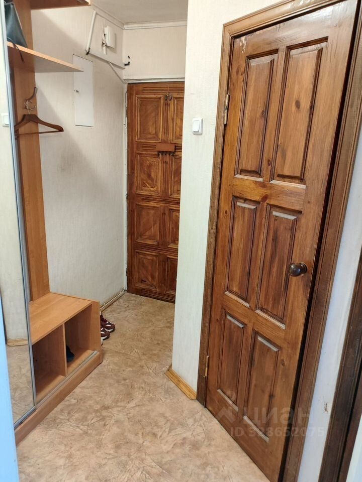 Продажа 2-комн квартиры на вторичном рынке Кириши, Советская улица, 17