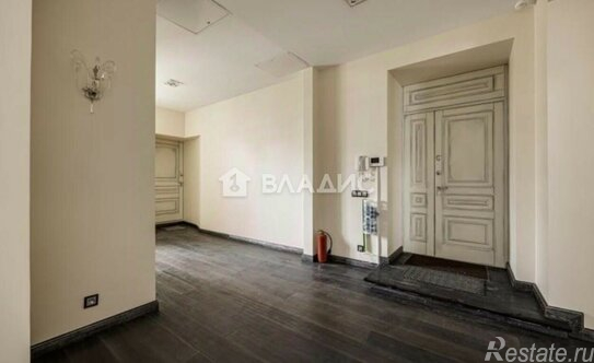 Продажа 10-комн квартиры на вторичном рынке Композиторская улица