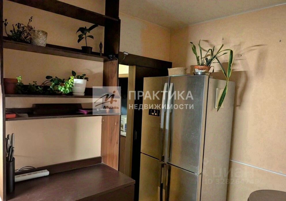 Продажа 2-комн квартиры на вторичном рынке улица Мусы Джалиля, 9К1