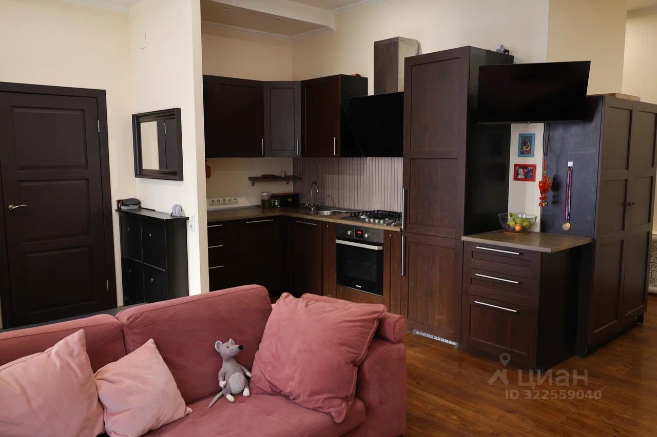 Продажа 4-комн квартиры на вторичном рынке улица Большая Зеленина, 28