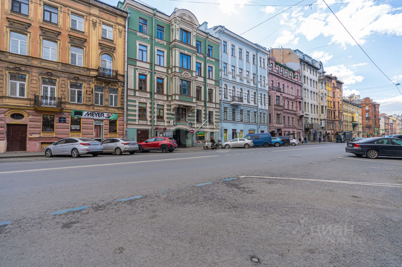 Продажа 2-комн квартиры на вторичном рынке улица Жуковского, 37