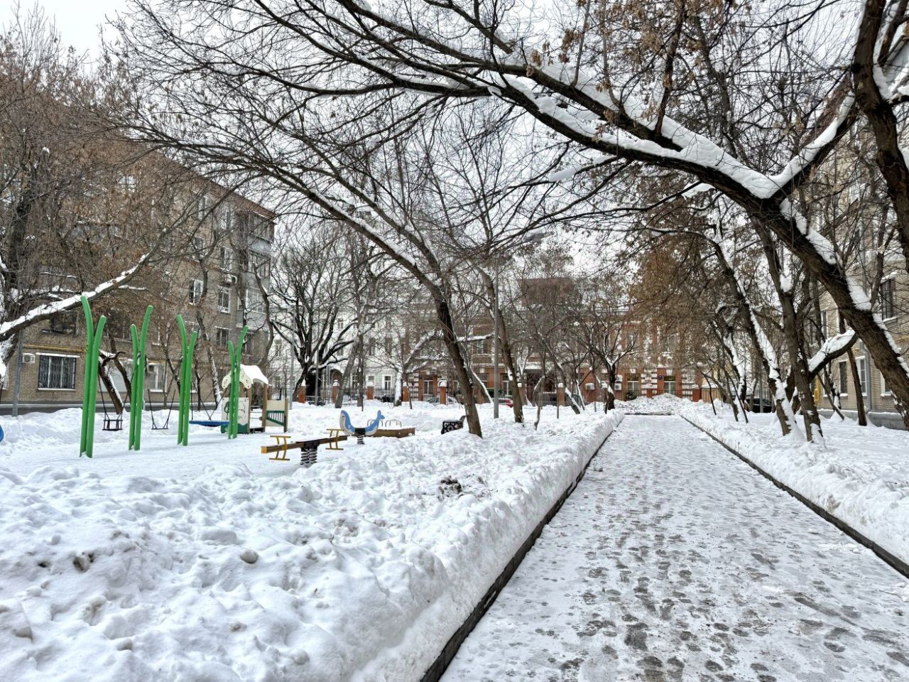 Продажа 3-комн квартиры на вторичном рынке Хомутовский тупик, 4к2
