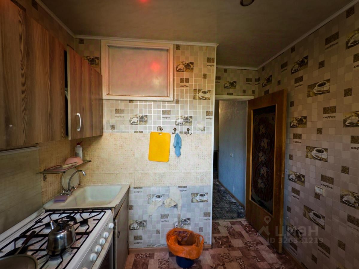 Продажа 3-комн квартиры на вторичном рынке Керамик мкр, Балашиха, улица Береговая,  д. 4
