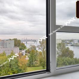Продажа 2-комн квартиры на вторичном рынке ул Петрозаводская,  д. 11