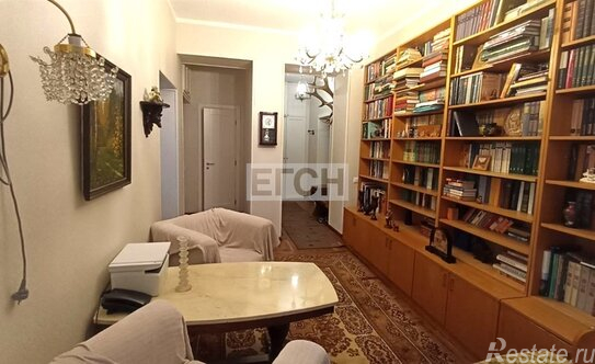 Продажа 2-комн квартиры на вторичном рынке Остроумовская Б. ул