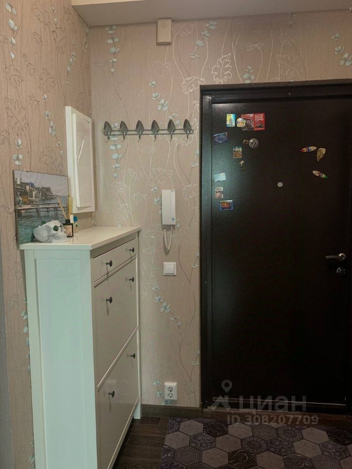 Аренда 1-комн квартиры на вторичном рынке Мурино, площадь Привокзальная, 3к2