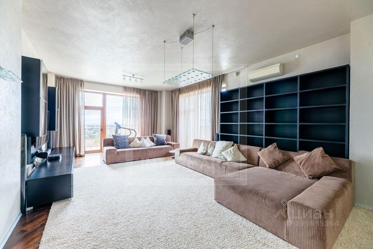 Продажа 4-комн квартиры на вторичном рынке Чапаевский переулок, 3