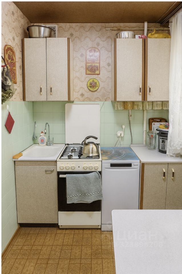 Продажа 4-комн квартиры на вторичном рынке Туристская улица, 24К1