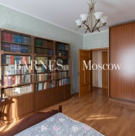 Продажа 3-комн квартиры на вторичном рынке ул Конная,  д. 14