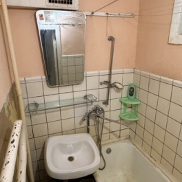 Продажа 3-комн квартиры на вторичном рынке ул Часовая,  д. 12