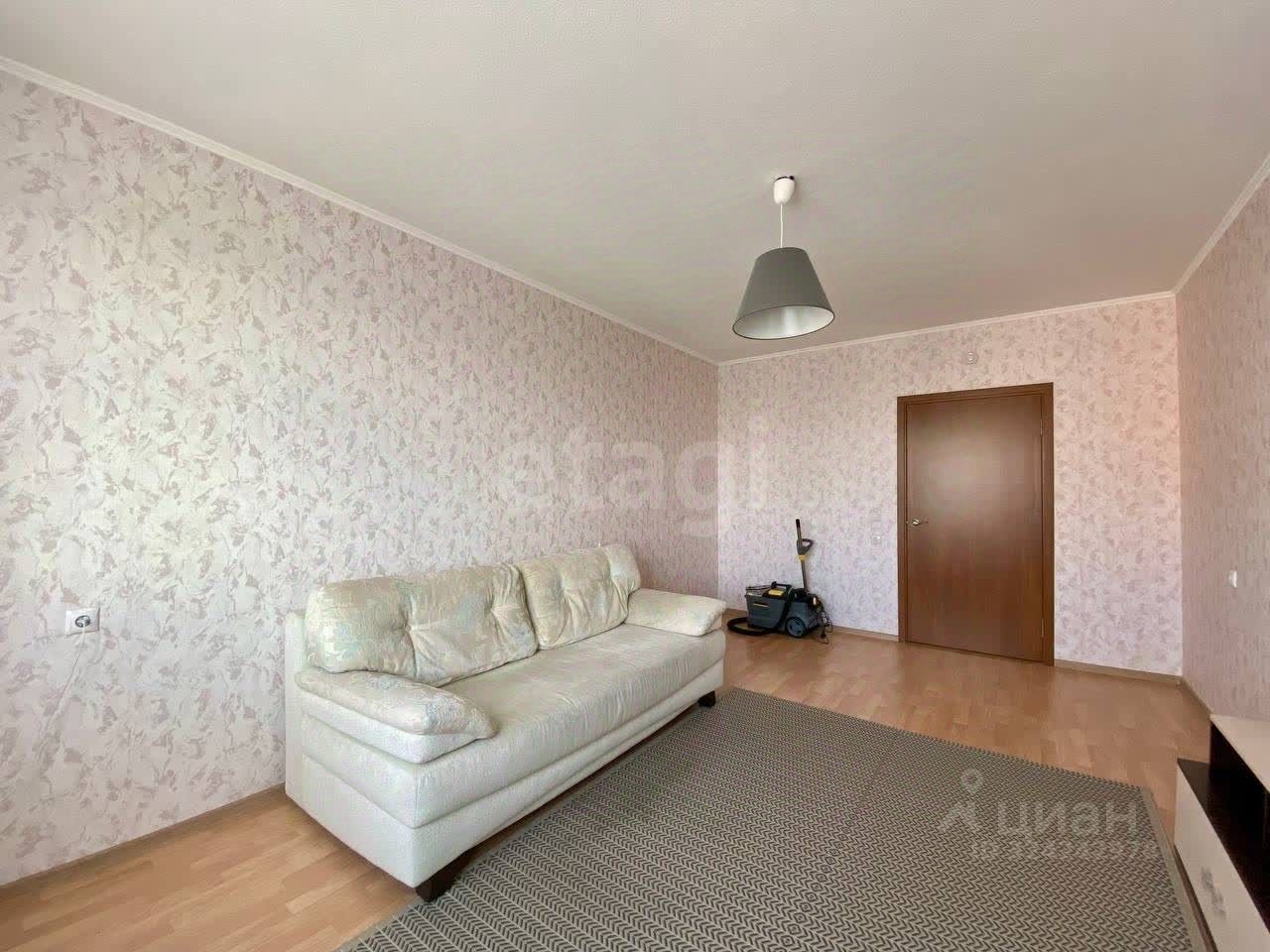 Продажа 2-комн квартиры на вторичном рынке улица Александры Монаховой, 95к1