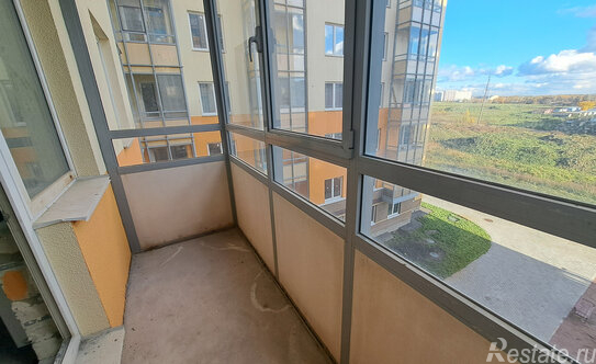 Продажа 2-комн квартиры на вторичном рынке Янино-2, Рябиновая улица,  д. 30