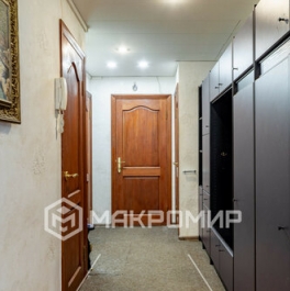 Продажа 4-комн квартиры на вторичном рынке Тореза пр-кт,  д. 9