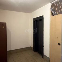 Продажа 1-комн квартиры на вторичном рынке ул Глазурная,  д. 2