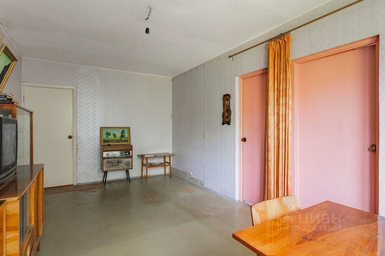 Продажа 3-комн квартиры на вторичном рынке улица Козлова, 13К2