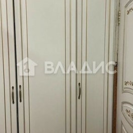 Продажа 3-комн квартиры на вторичном рынке Янтарный, Молодежный б-р,  д. 5/3