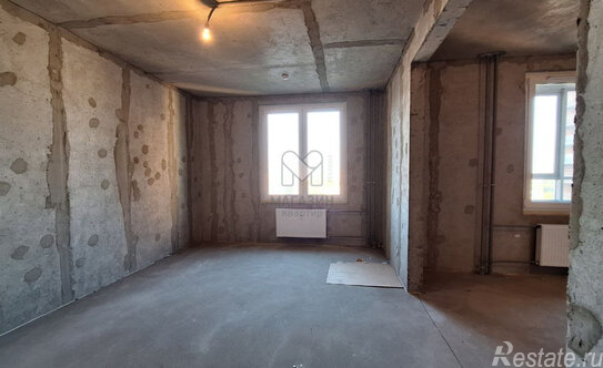 Продажа 3-комн квартиры на вторичном рынке Коломяжский пр-кт