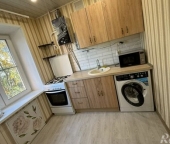 Продать Квартиры вторичка Детская, Школьная улица  26 