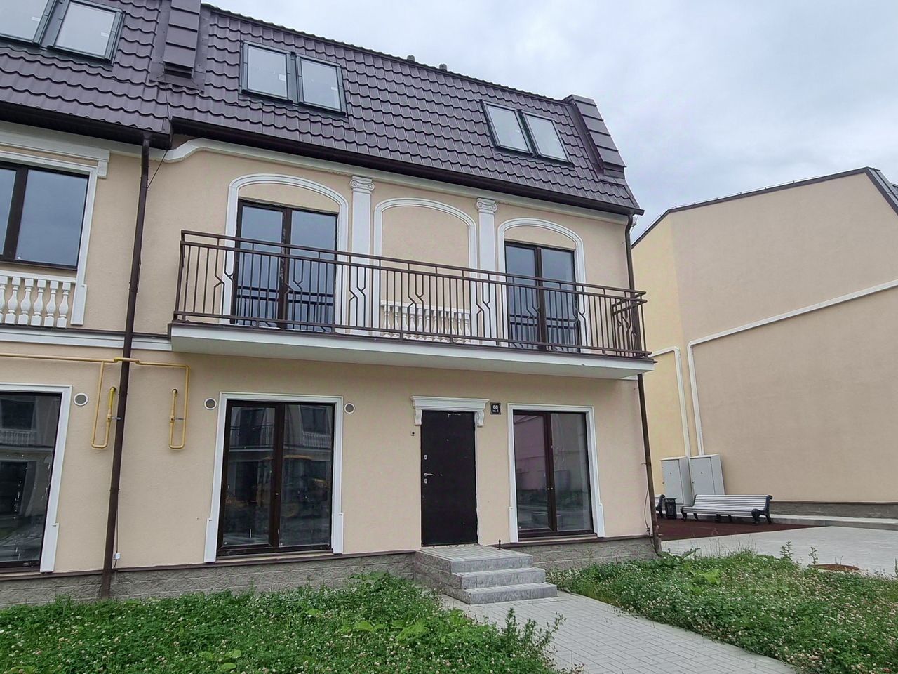 Продажа дома д. Новосаратовка, Жилой комплекс Невская усадьба, 59А