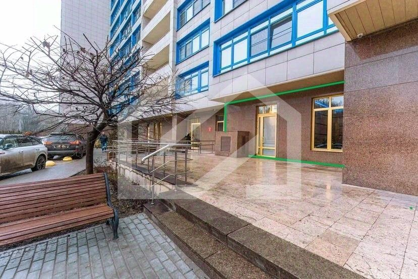 Продажа торгового помещения Херсонская ул,  д. 43
