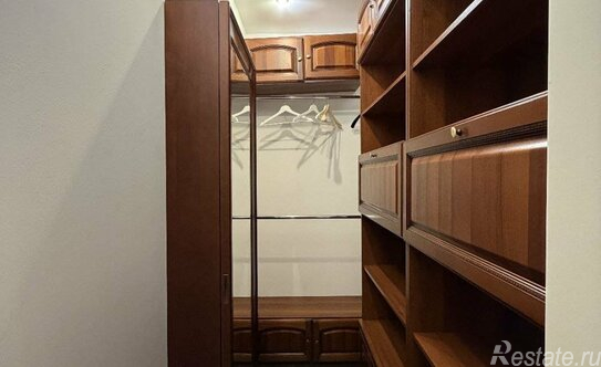 Продажа 2-комн квартиры на вторичном рынке ул Толбухина,  д. 7,  к. 1