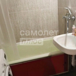 Продажа 2-комн квартиры на вторичном рынке улица Шолохова,  д. 7