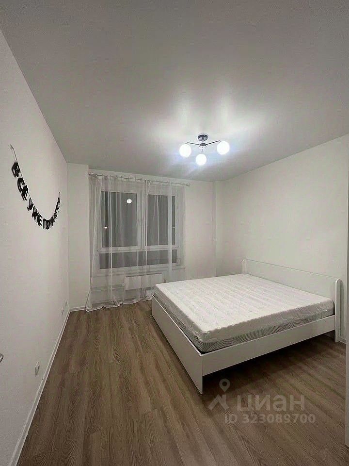 Аренда 2-комн квартиры на вторичном рынке улица Поляны, 5Ак2