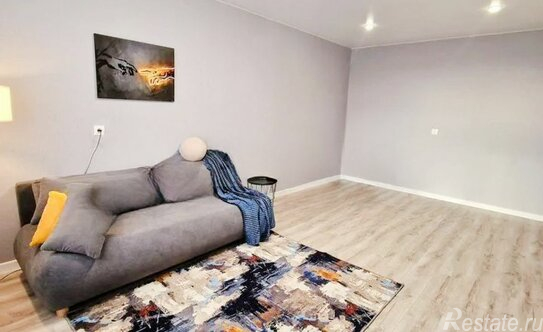 Продажа 1-комн квартиры на вторичном рынке проспект Испытателей,  д. 28 к3