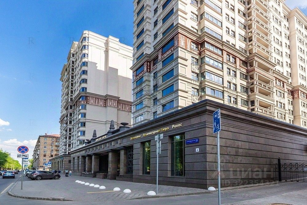 Продажа 4-комн квартиры на вторичном рынке улица Серпуховский Вал, 21к3