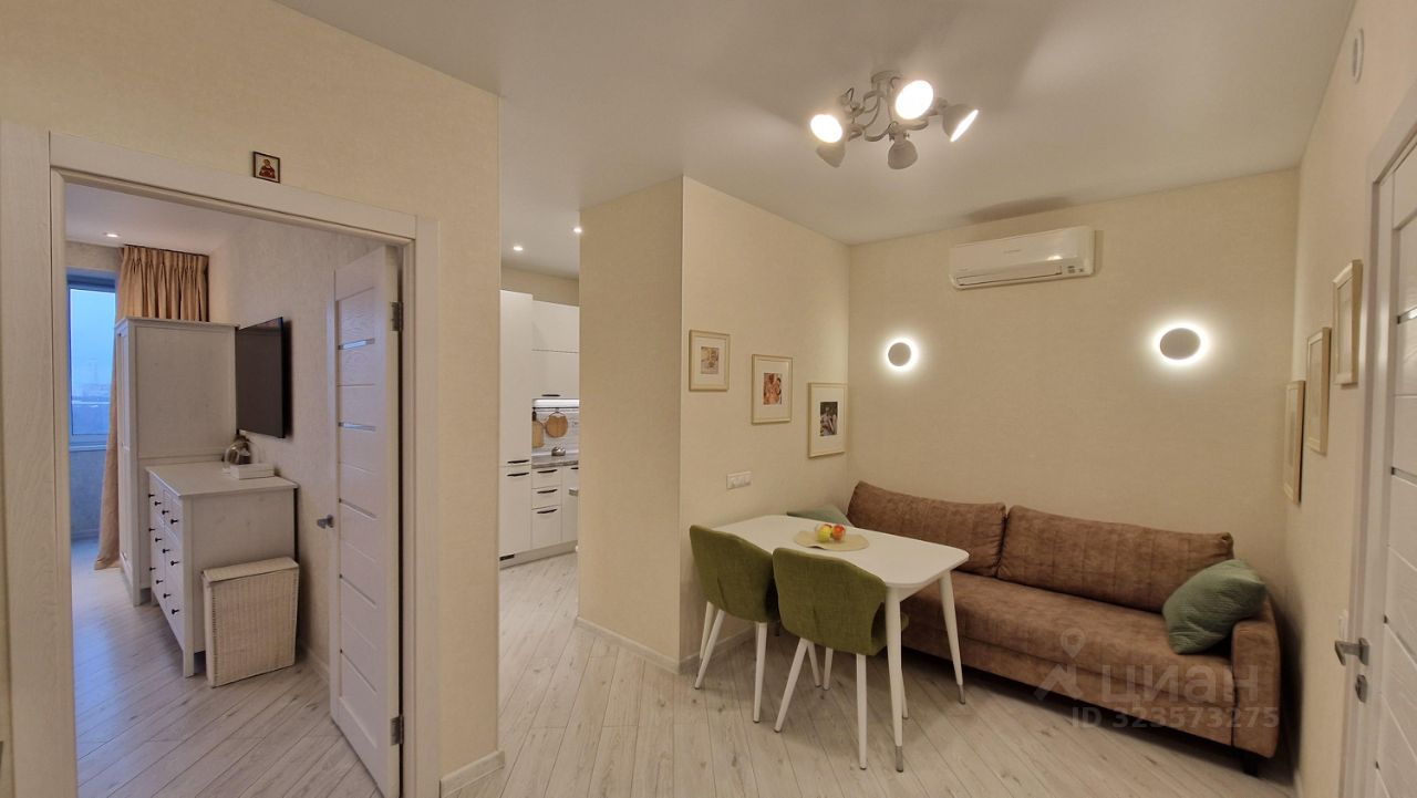 Продажа 2-комн квартиры на вторичном рынке Химки, Ленинский проспект, 20