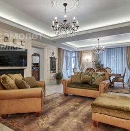 Продажа 5-комн квартиры на вторичном рынке ул Авиационная,  д. 77,  к. 2 стр 1
