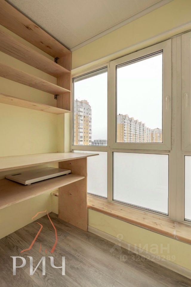 Продажа 2-комн квартиры на вторичном рынке проспект Королева, 73