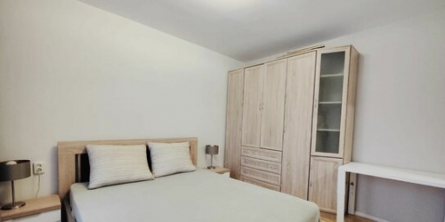 2-комн квартира Космонавтов пр-кт,  д. 76