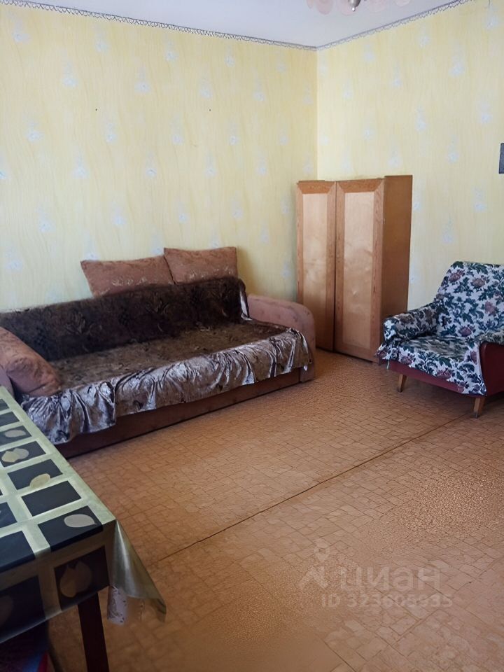 Продажа 3-комн квартиры на вторичном рынке Никольский городской поселок, проспект Речного Флота, 24