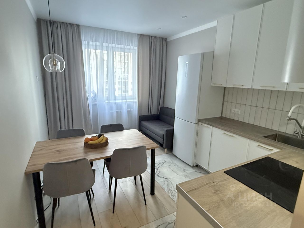 Продажа 2-комн квартиры на вторичном рынке Химки, улица Академика Грушина, 10