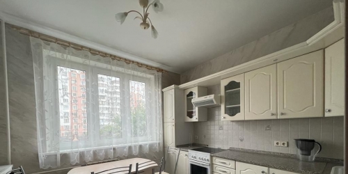 2-комн квартира улица Кедрова,  д. 21