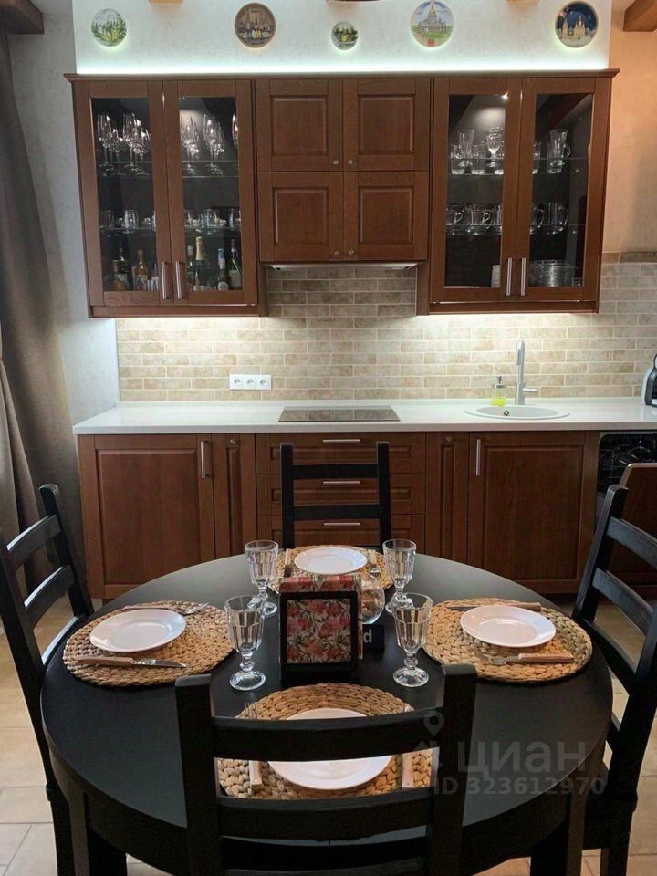 Продажа 2-комн квартиры на вторичном рынке д. Глинка, улица Малоэтажная, 1