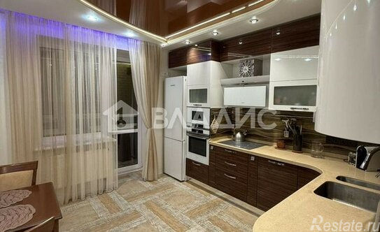 Продажа 3-комн квартиры на вторичном рынке Новый Оккервиль, ул Областная,  д. 1,  к. 1