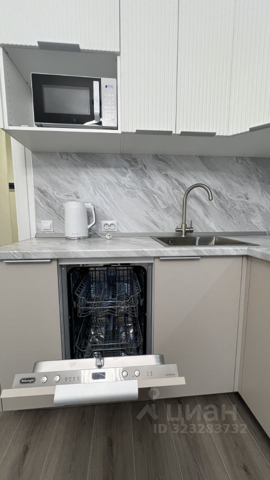 Аренда 1-комн квартиры на вторичном рынке улица Маршала Захарова, 8