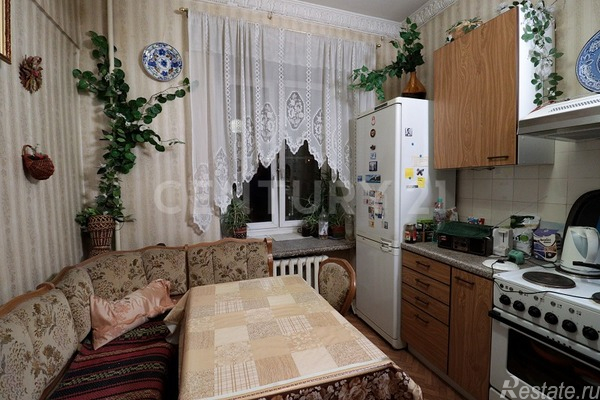 Продажа 2-комн квартиры на вторичном рынке Овчинниковская наб,  д. 18