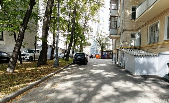 Продажа 1-комн квартиры на вторичном рынке Краснопрудная улица,  д. 22А