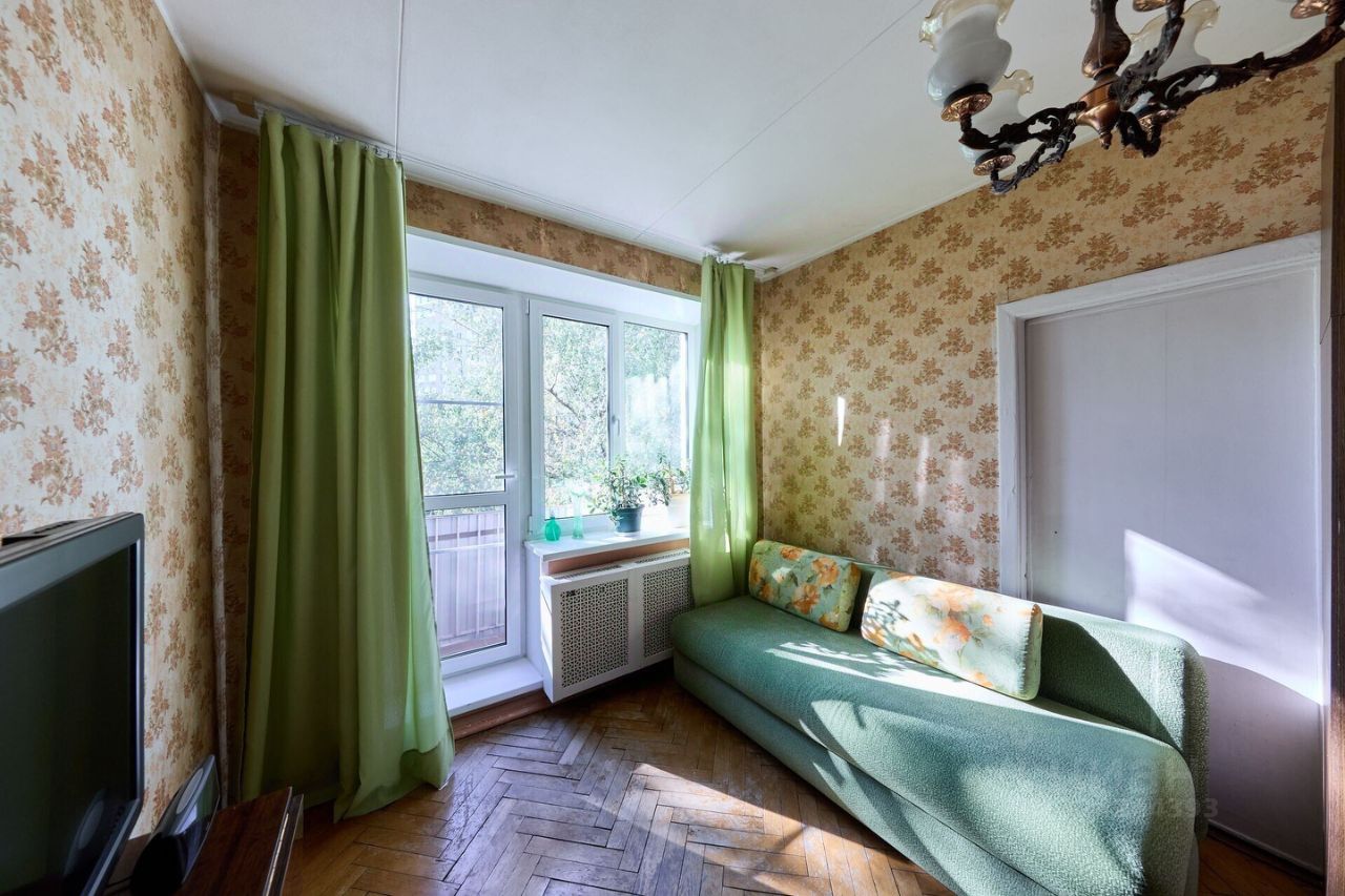 Продажа 3-комн квартиры на вторичном рынке Мосфильмовская улица, 39К1