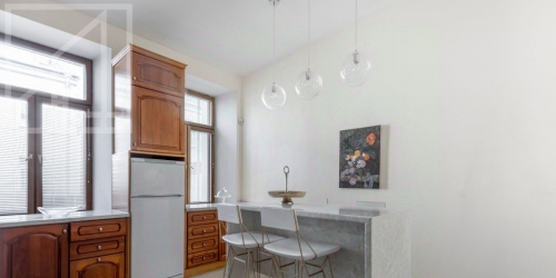 4-комн квартира Козихинский М. пер,  д. 8/18